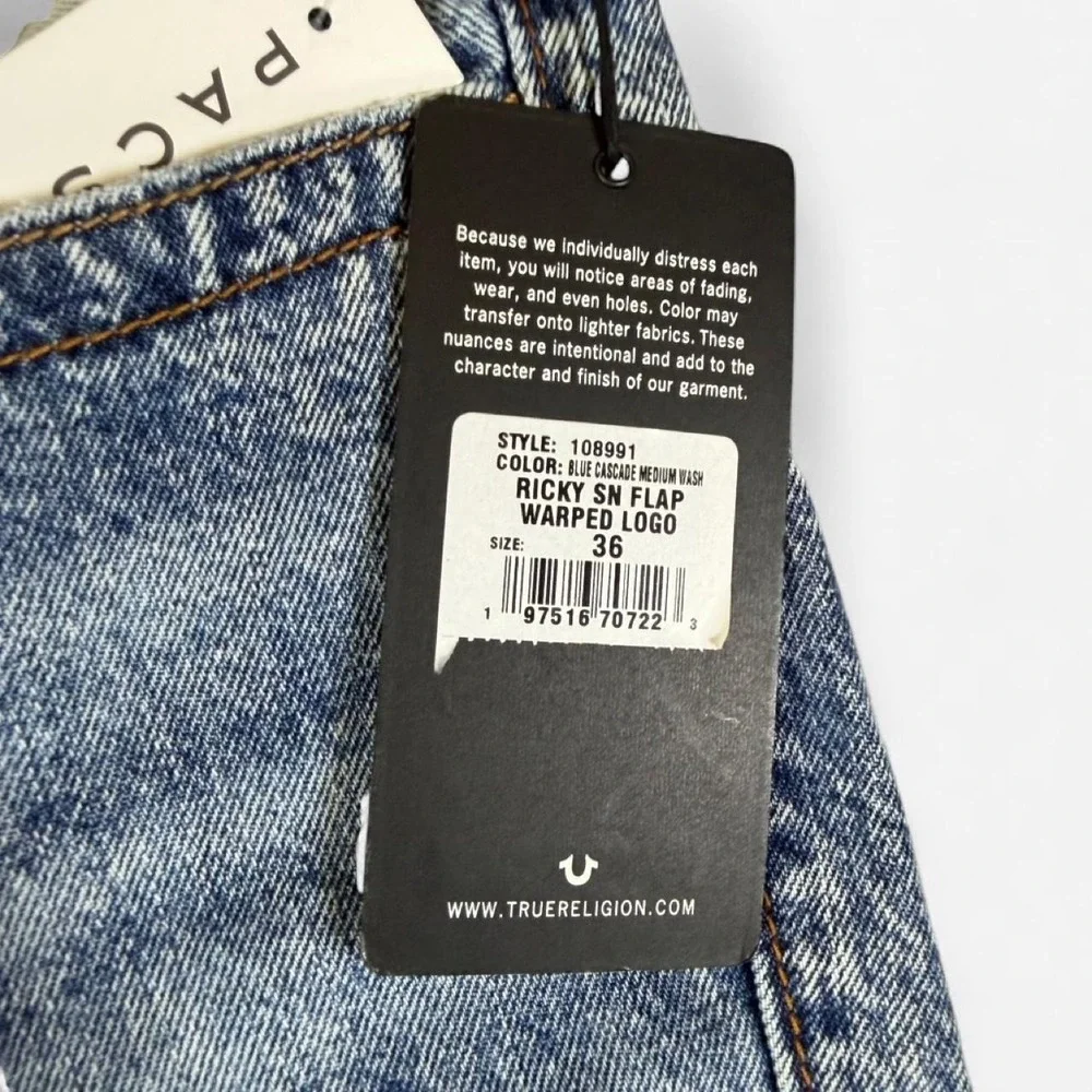 NWT True Religion Ricky Straight Flap Pocket Leg Warped Logo Size 36 (36x32)